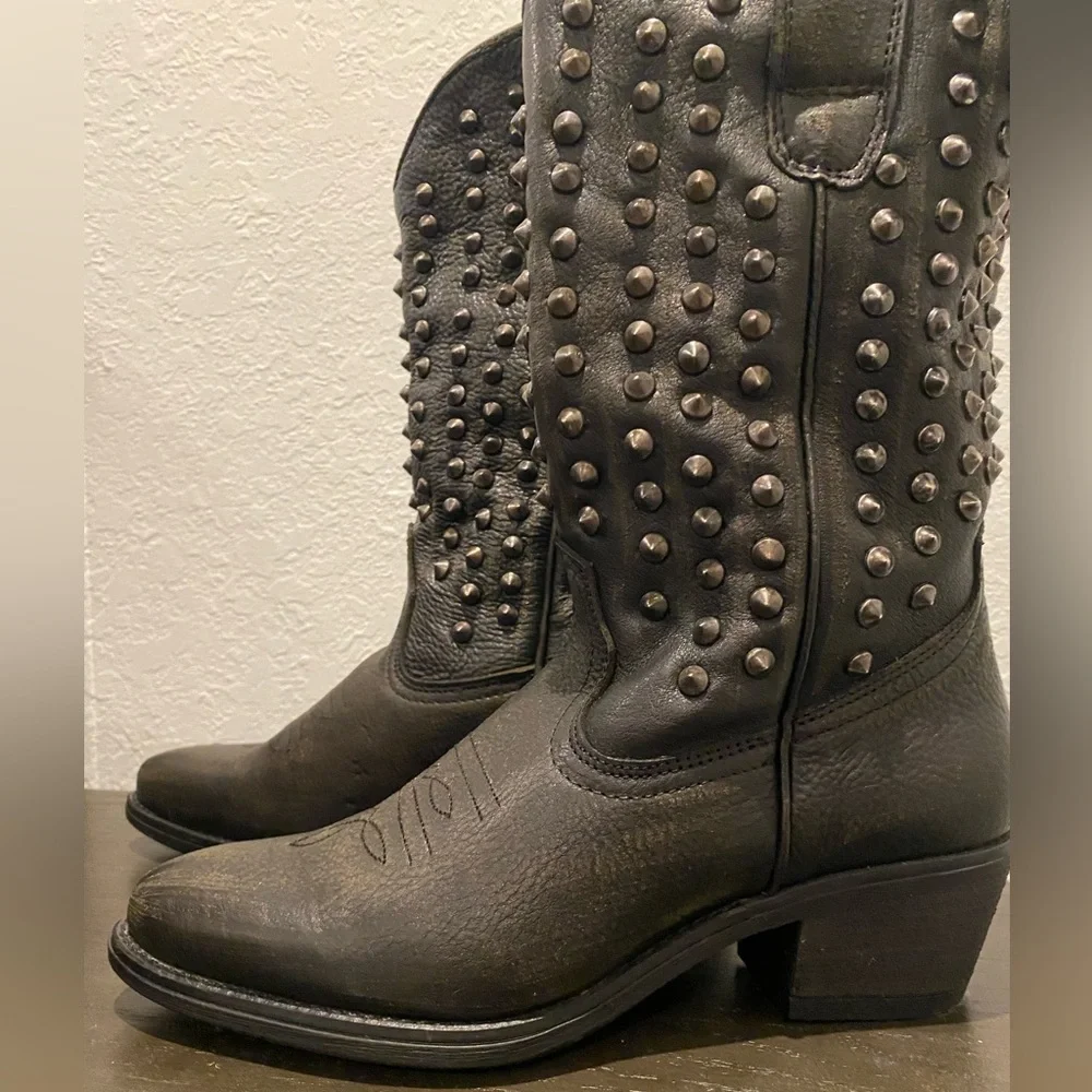 NWOT Steve Madden ✨ Studded Dark Brown 🤎Hayward Western 🤠 Heeled Boots 👢 - Picture 6 of 12